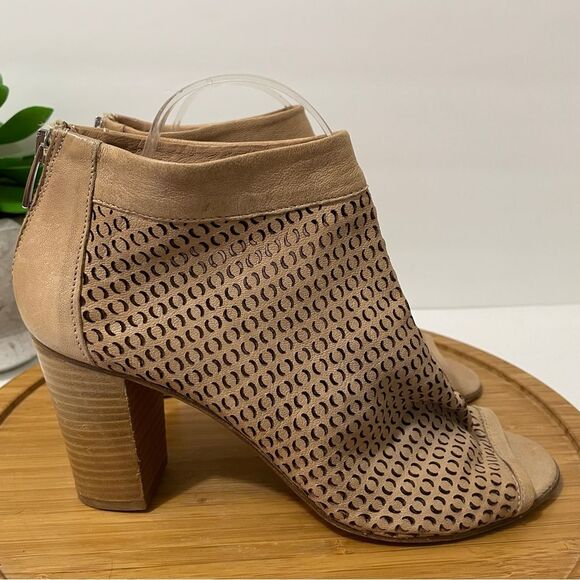 Ron White Shyla Tan Leather Bootie Women's 10 Peep Toe Block Heel Boho Chic - Picture 2 of 9